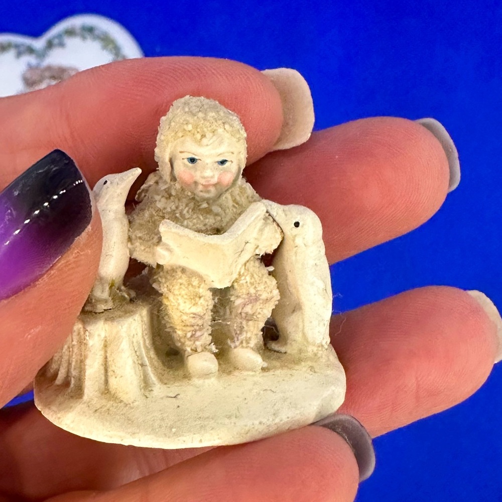 Mini collectible Snow Baby Babies vintage figurine
